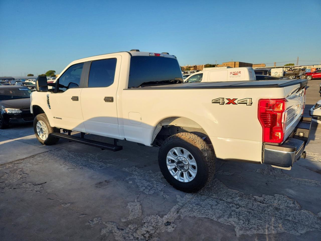 2022 Ford F250 Super Duty - Image 2