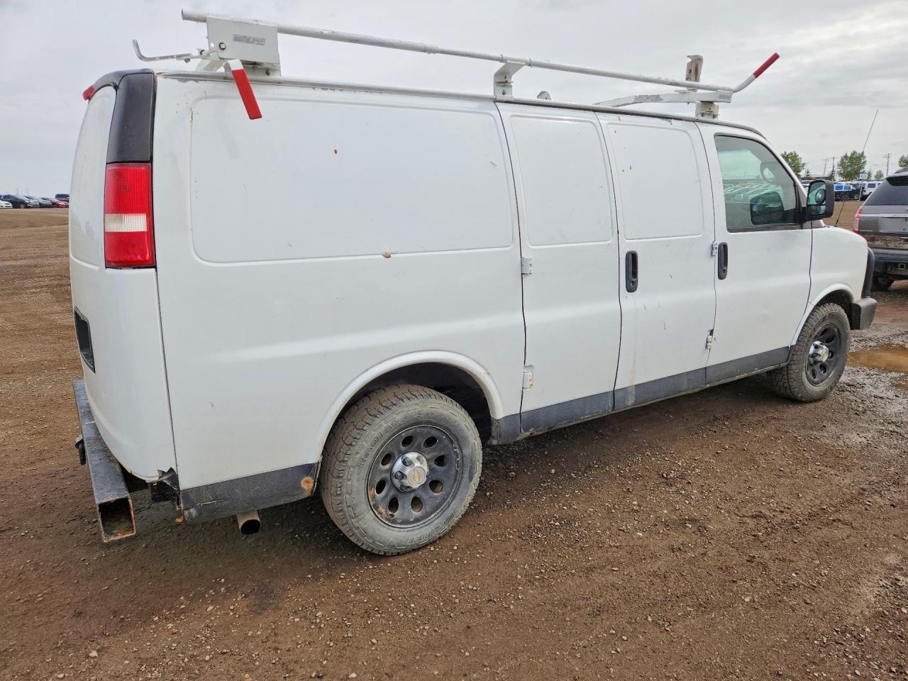 2012 Chevrolet Express G1500 - Image 3