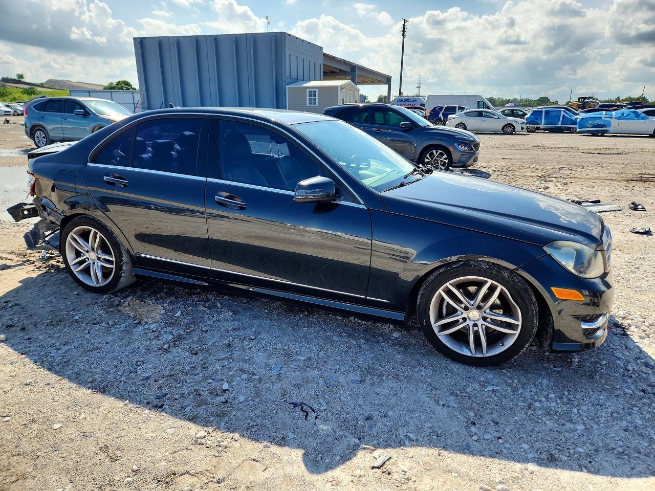 2013 Mercedes-Benz C 250 - Фото 4