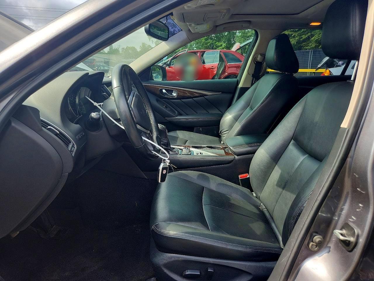2018 Infiniti Q50 3.0T Luxe - Image 7