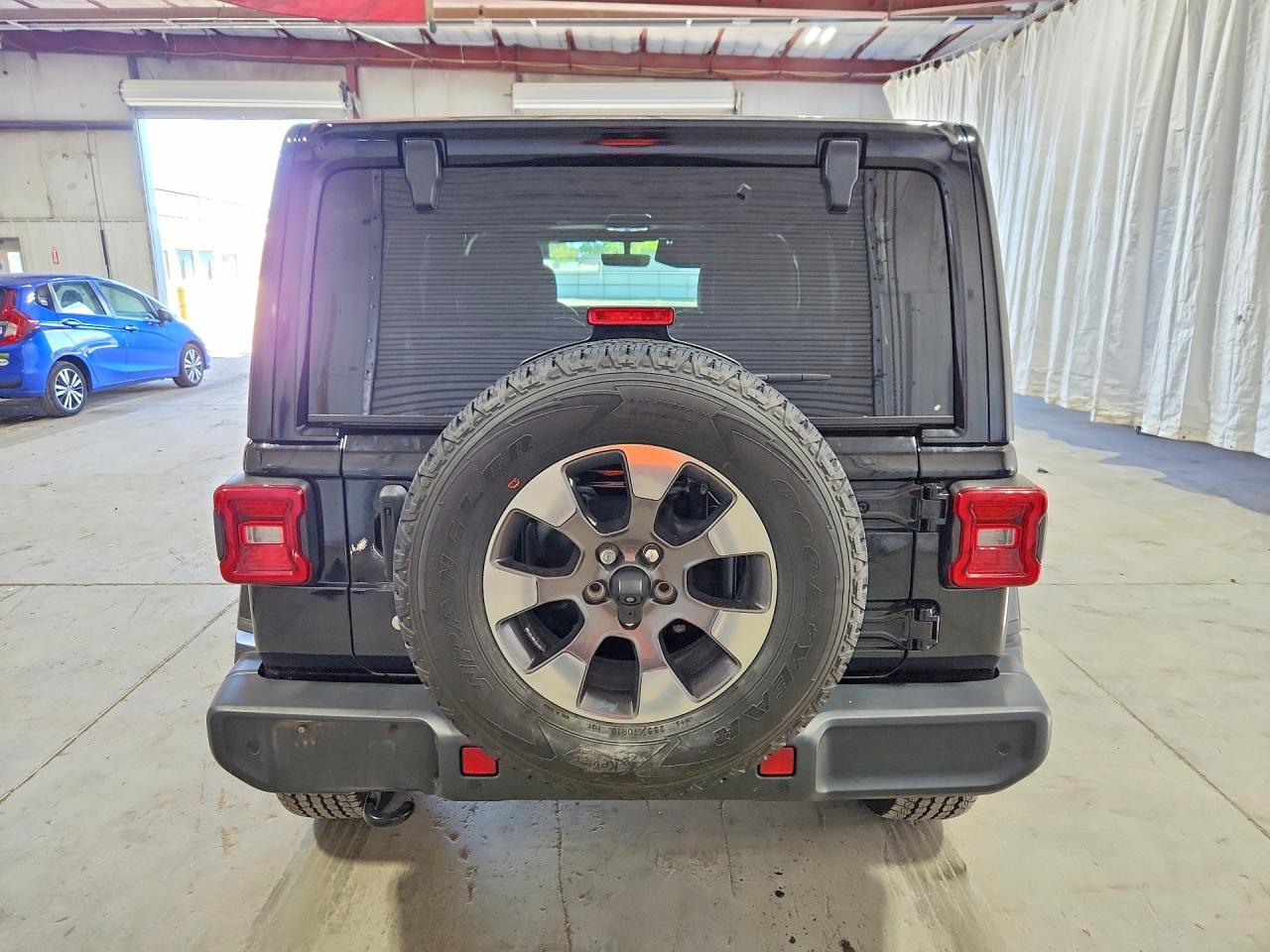 2019 Jeep Wrangler Unlimited Sahara - Image 6