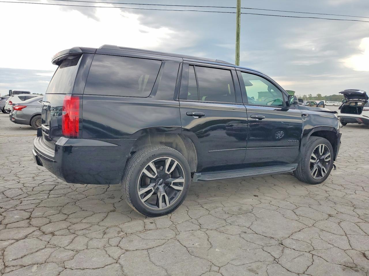 2019 Chevrolet Tahoe K1500 Premier - Image 3