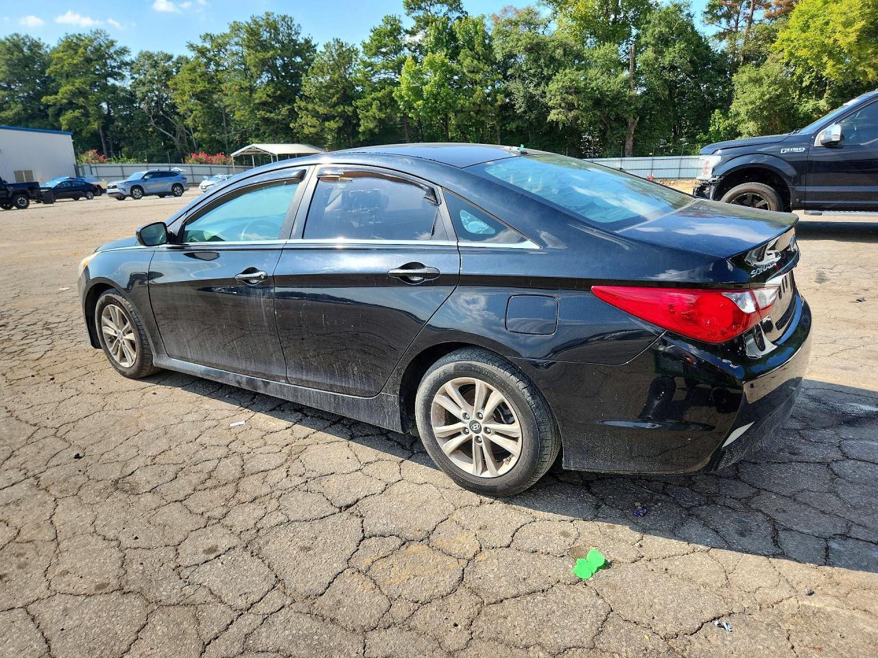 2014 Hyundai Sonata Gls - Image 2