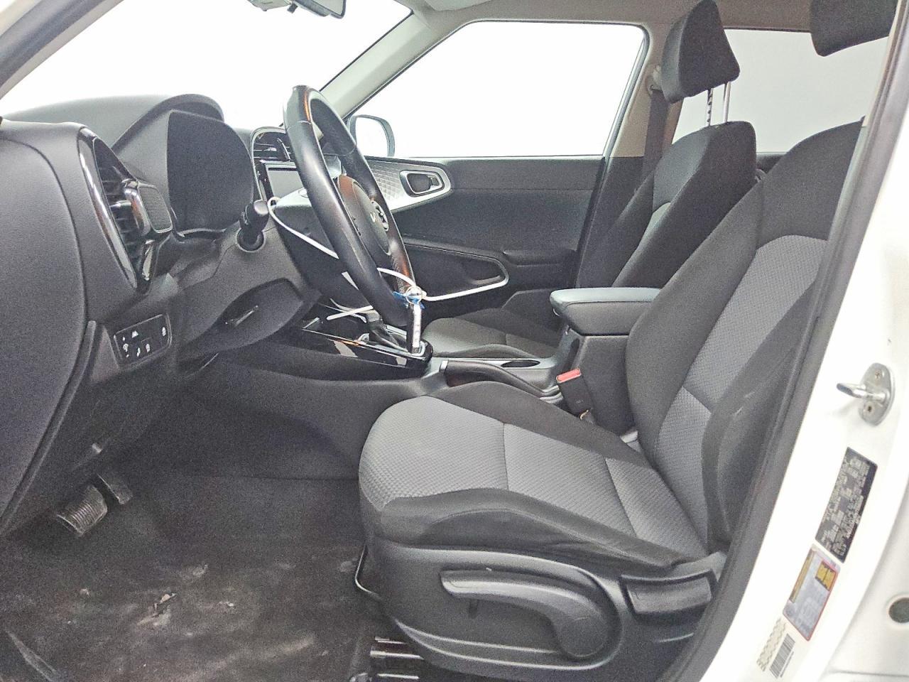 2022 Kia Soul X-Line - Image 7