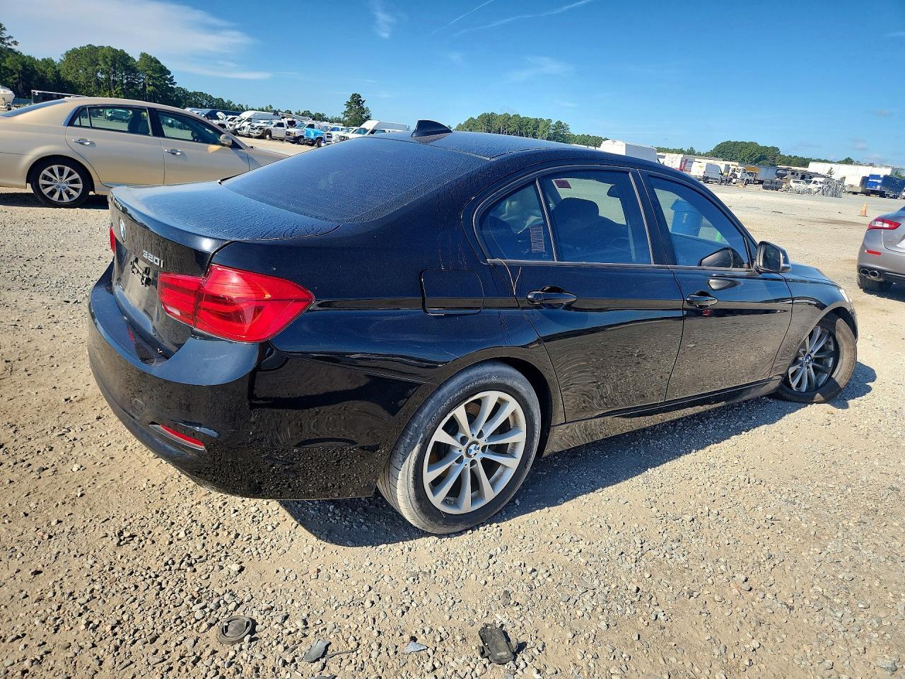 2017 BMW 320 Xi - Фото 3