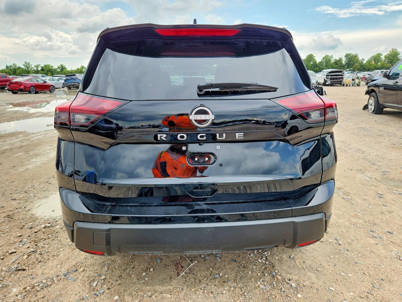 2026 Nissan Rogue S - Image 6