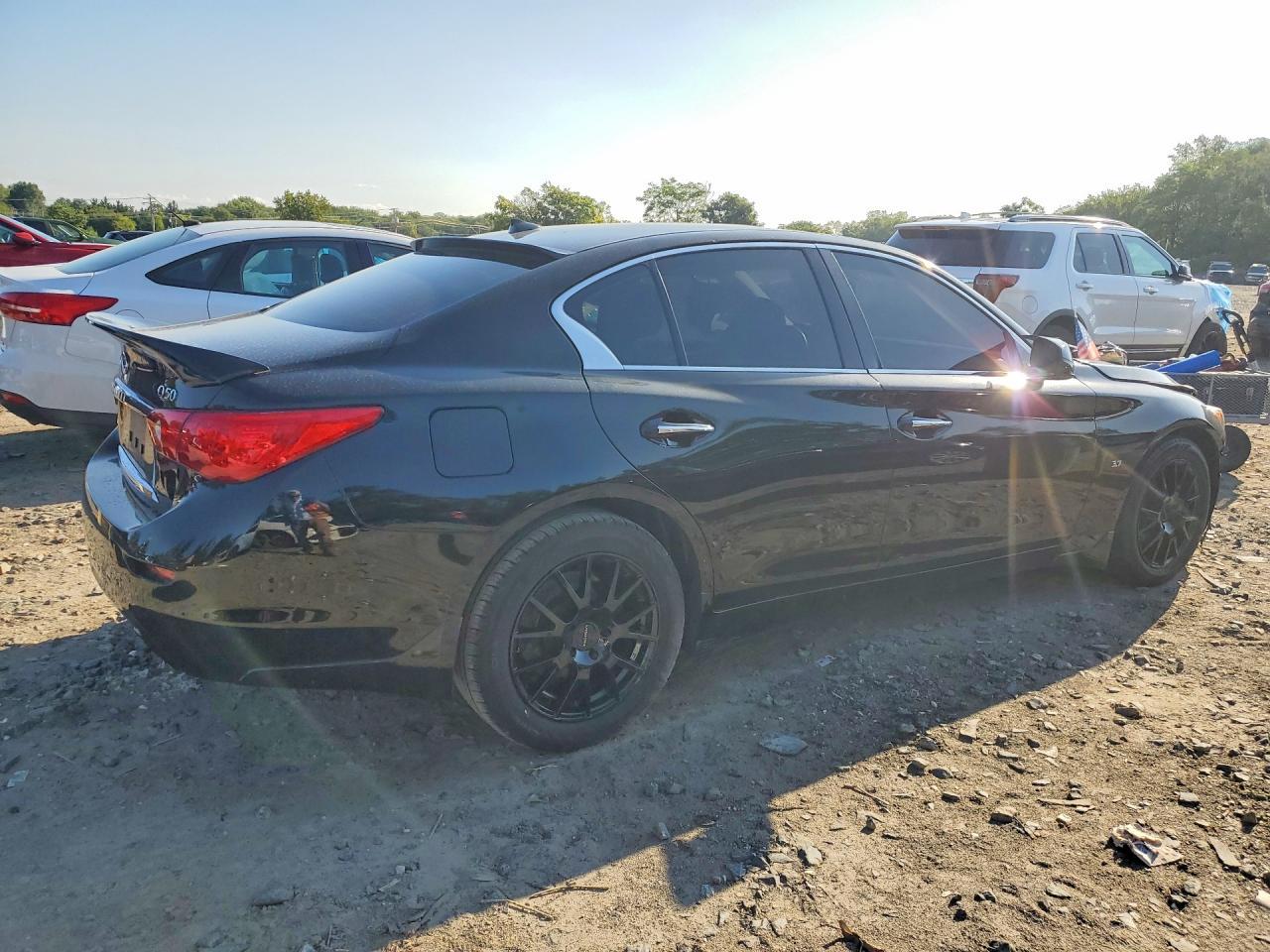 2015 Infiniti Q50 Premium - Фото 3
