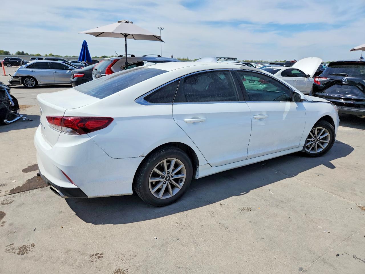 2018 Hyundai Sonata Se - Image 3