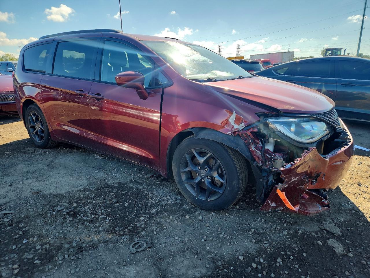 2019 Chrysler Pacifica Touring L Plus - Image 4