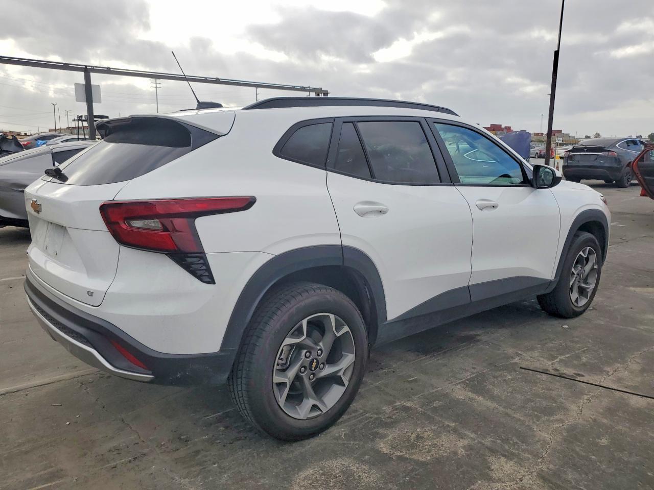 2025 Chevrolet Trax 1Lt - Image 3