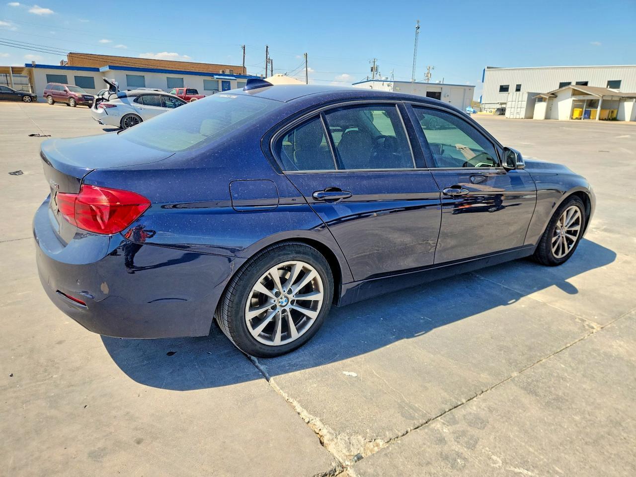 2016 BMW 320 I - Фото 3