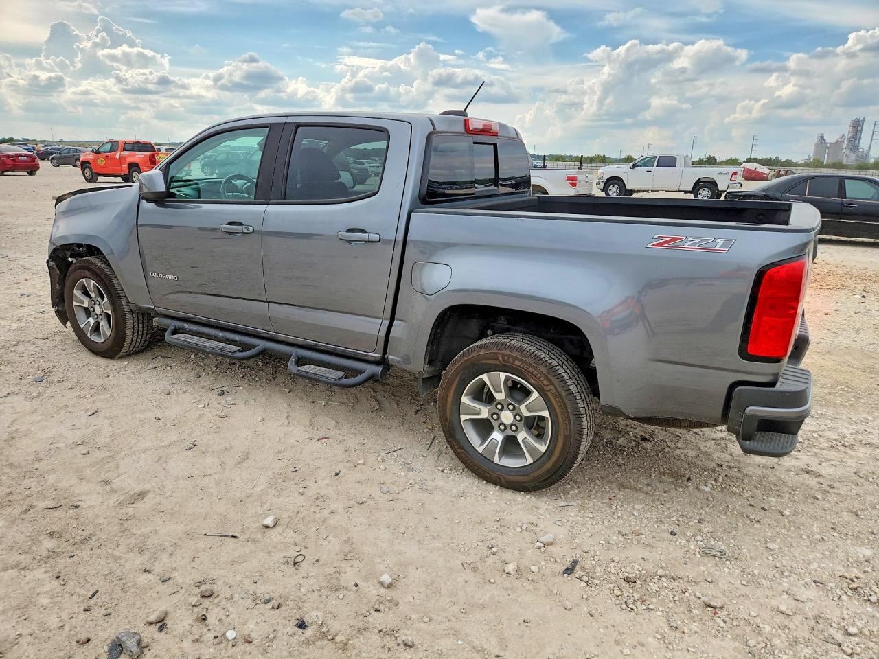 2019 Chevrolet Colorado Z71 - Фото 2