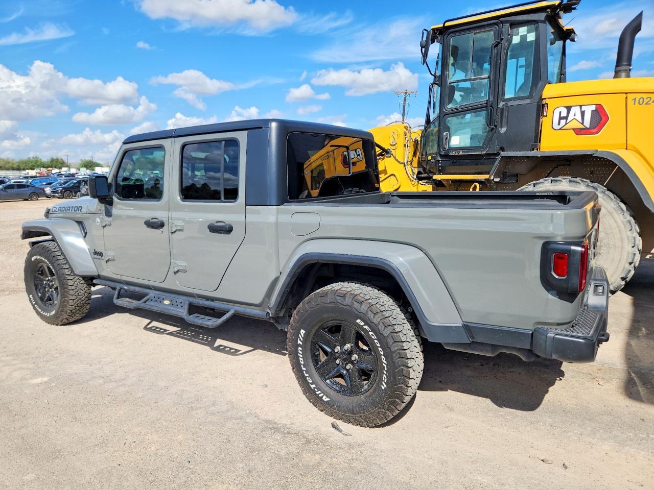 2021 Jeep Gladiator Sport - Фото 2