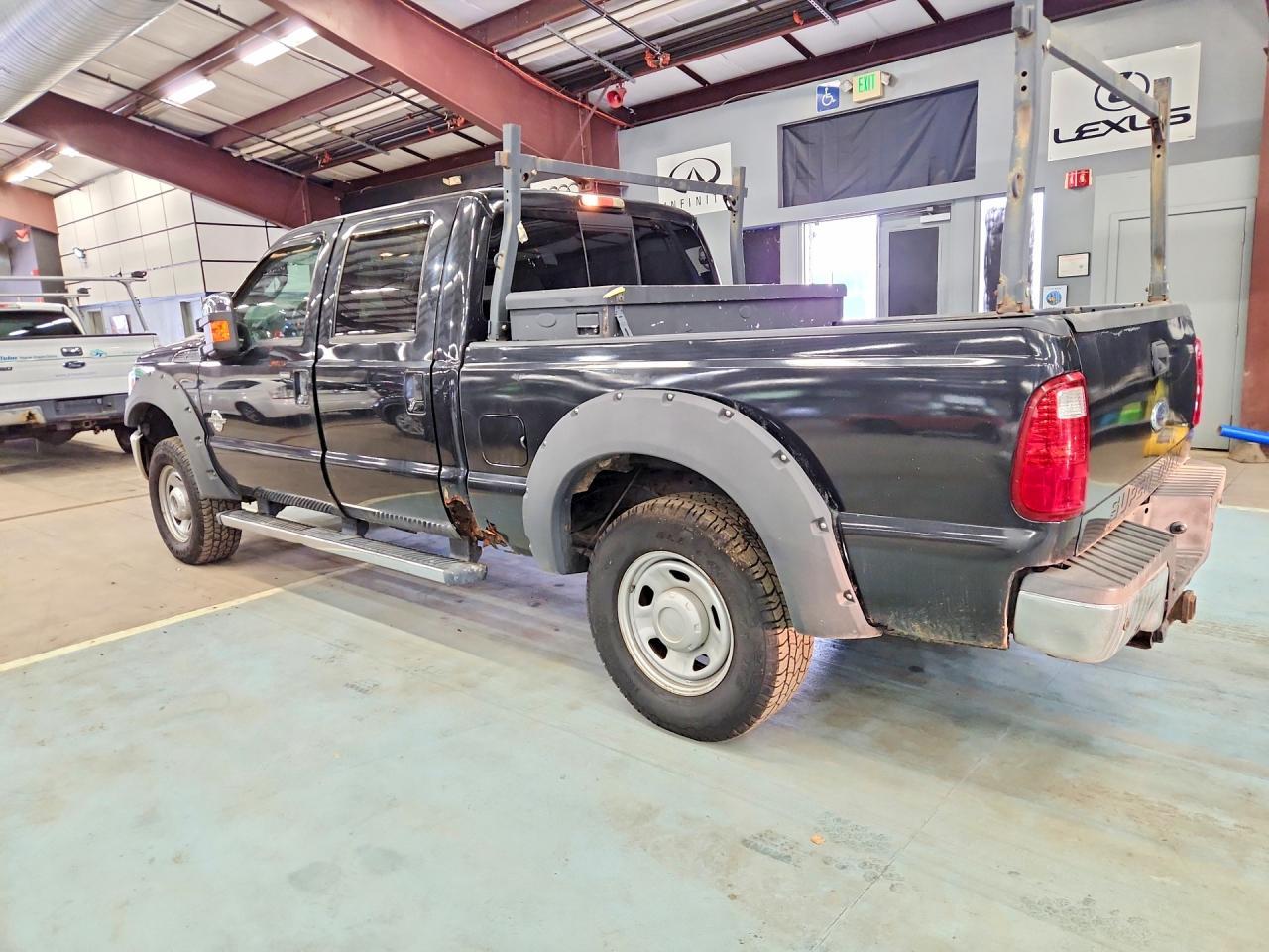 2011 Ford F250 Super Duty - Image 2