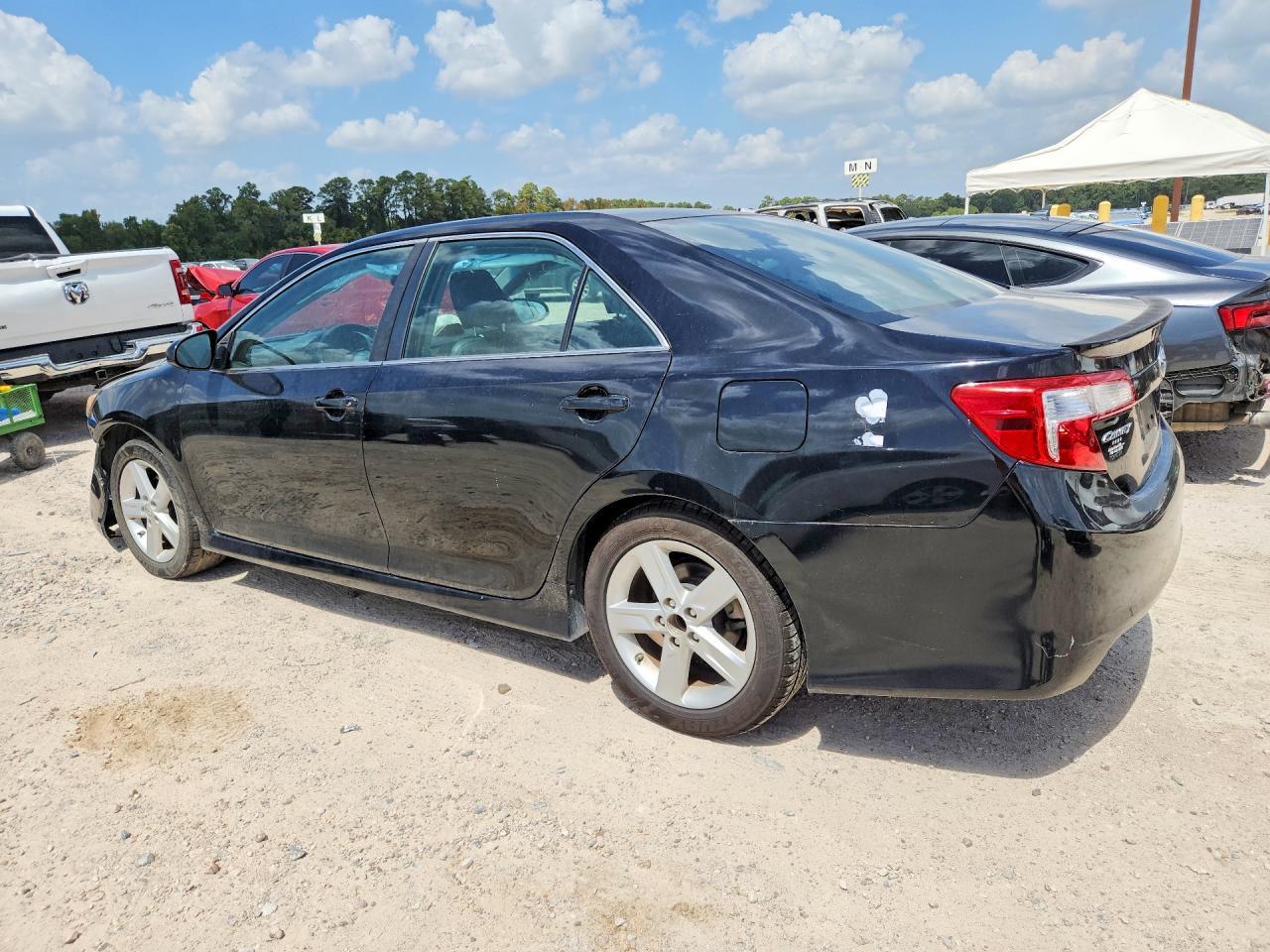 2014 Toyota Camry Se - Фото 2
