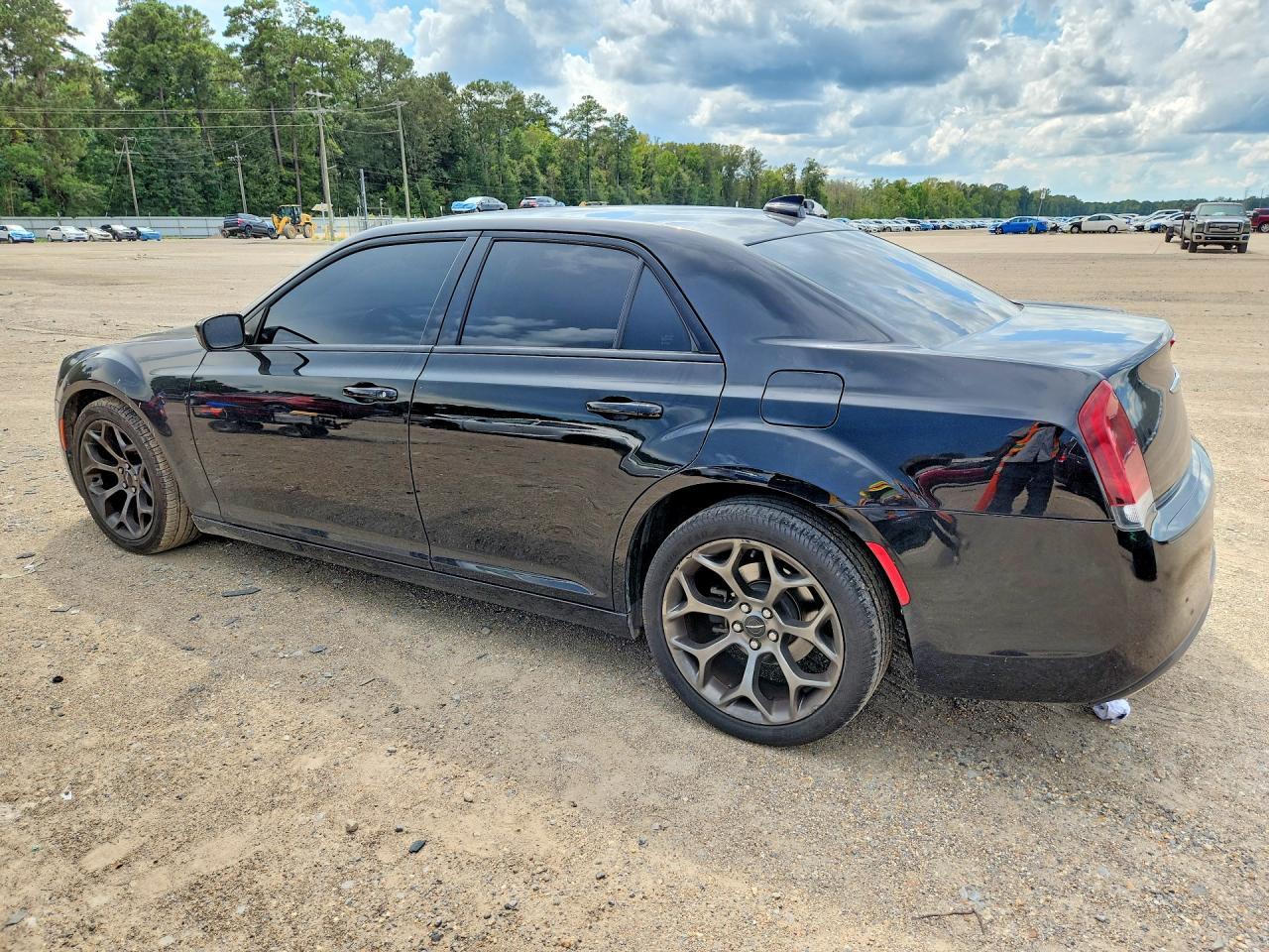 2018 Chrysler 300 Touring - Image 2