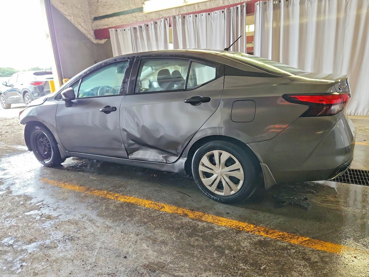 2023 Nissan Versa S - Image 2