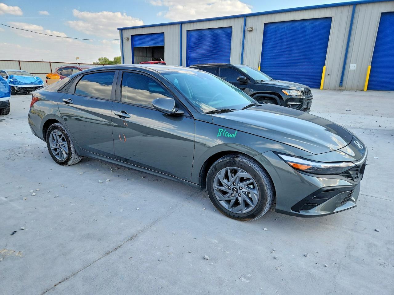 2025 Hyundai Elantra Hybrid Blue - Image 4