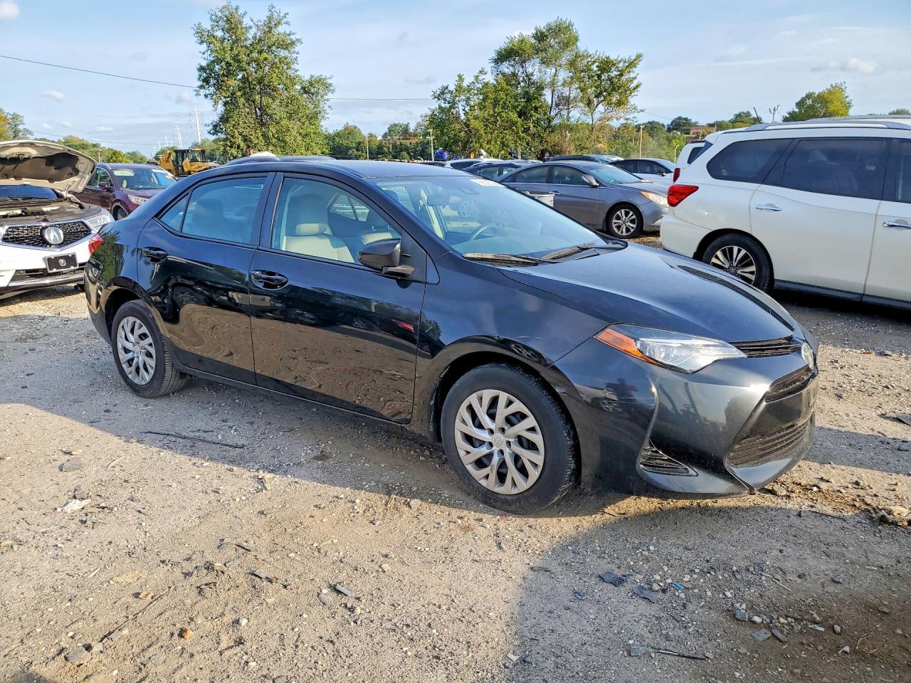 2017 Toyota Corolla Le - Image 4