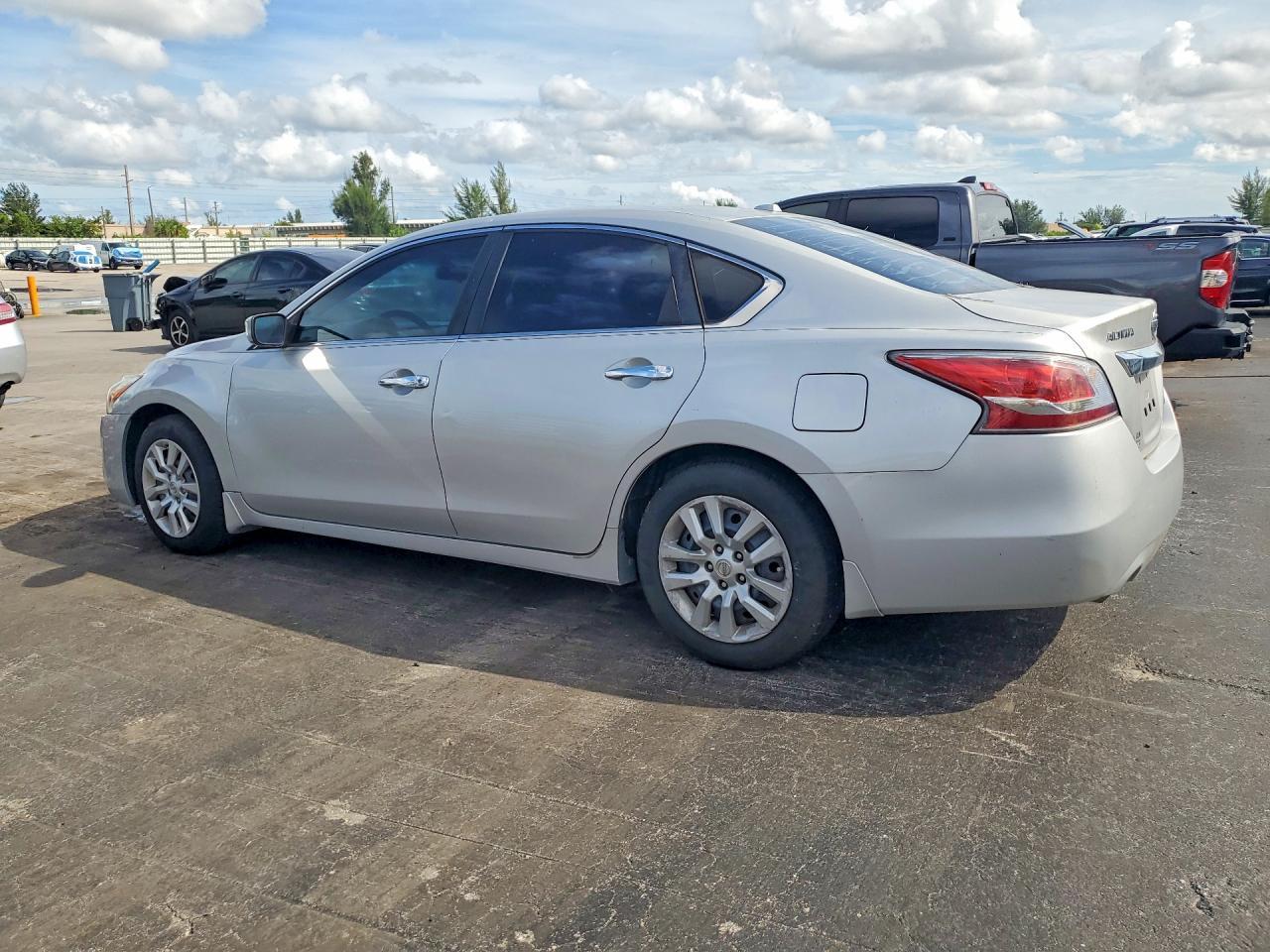2014 Nissan Altima 2.5 - Фото 2