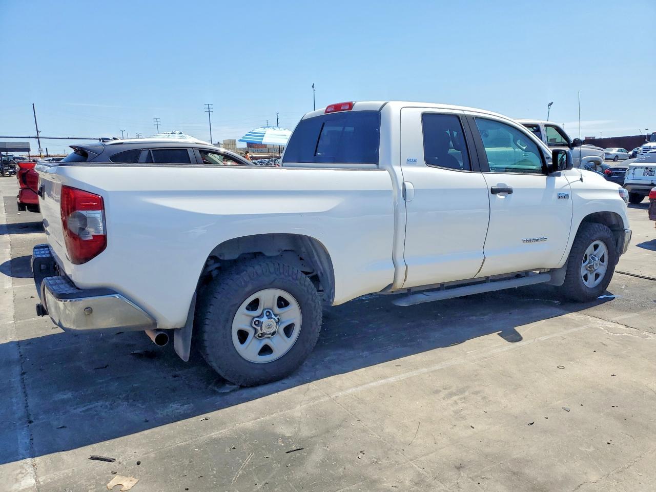 2019 Toyota Tundra Sr5 - Image 3