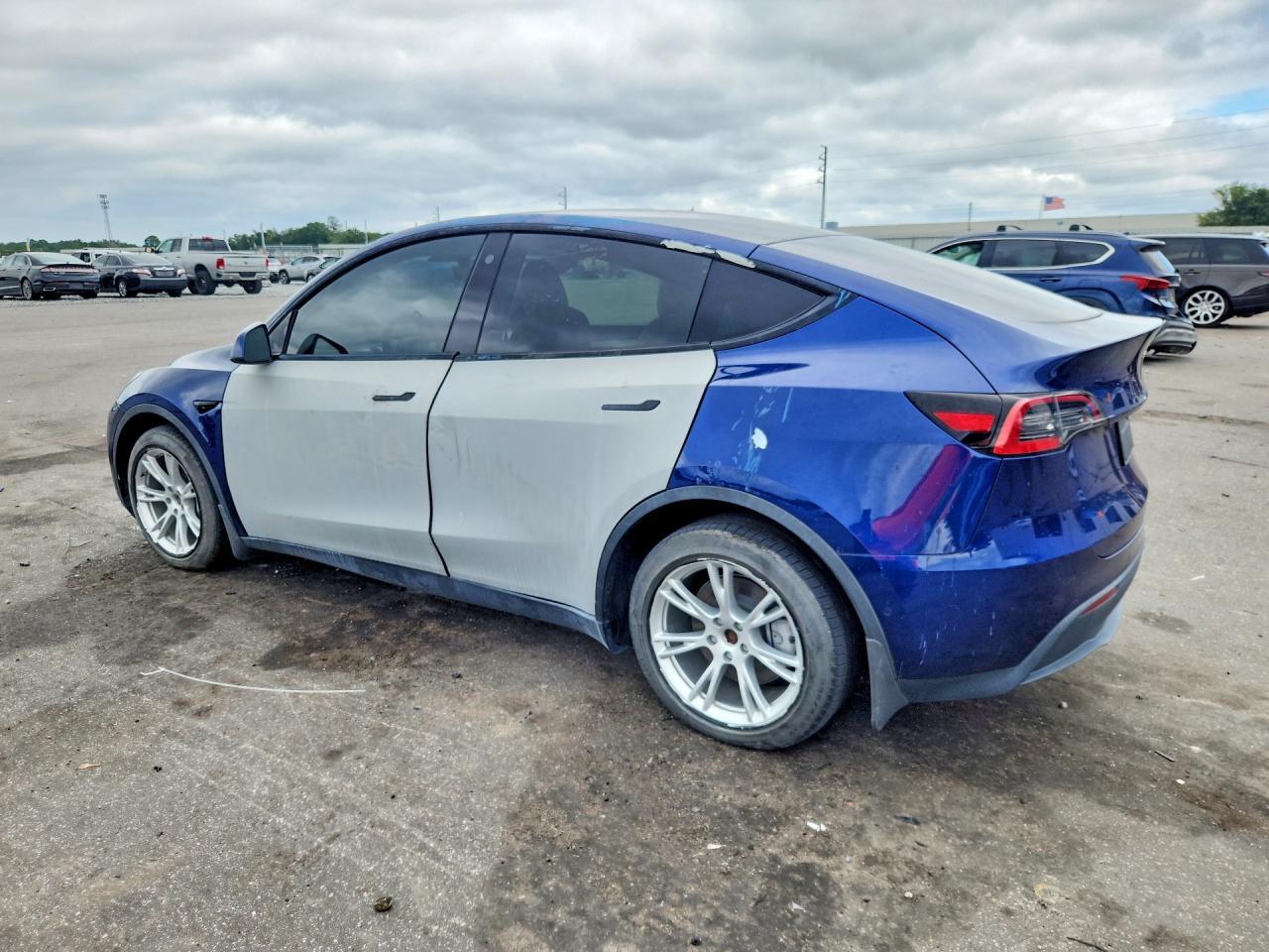 2021 Tesla Model Y - Фото 2