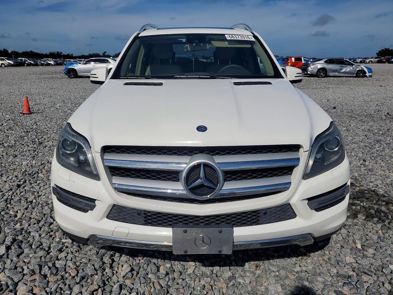 2014 Mercedes-Benz Gl 450 4Matic - Image 5