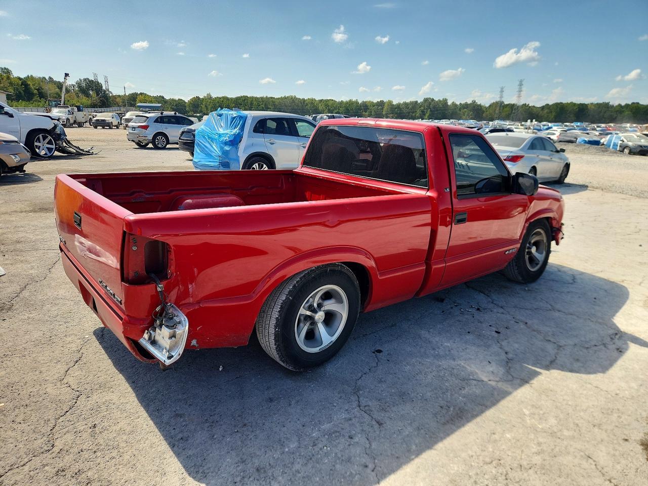 2000 Chevrolet S Truck S10 - Image 3
