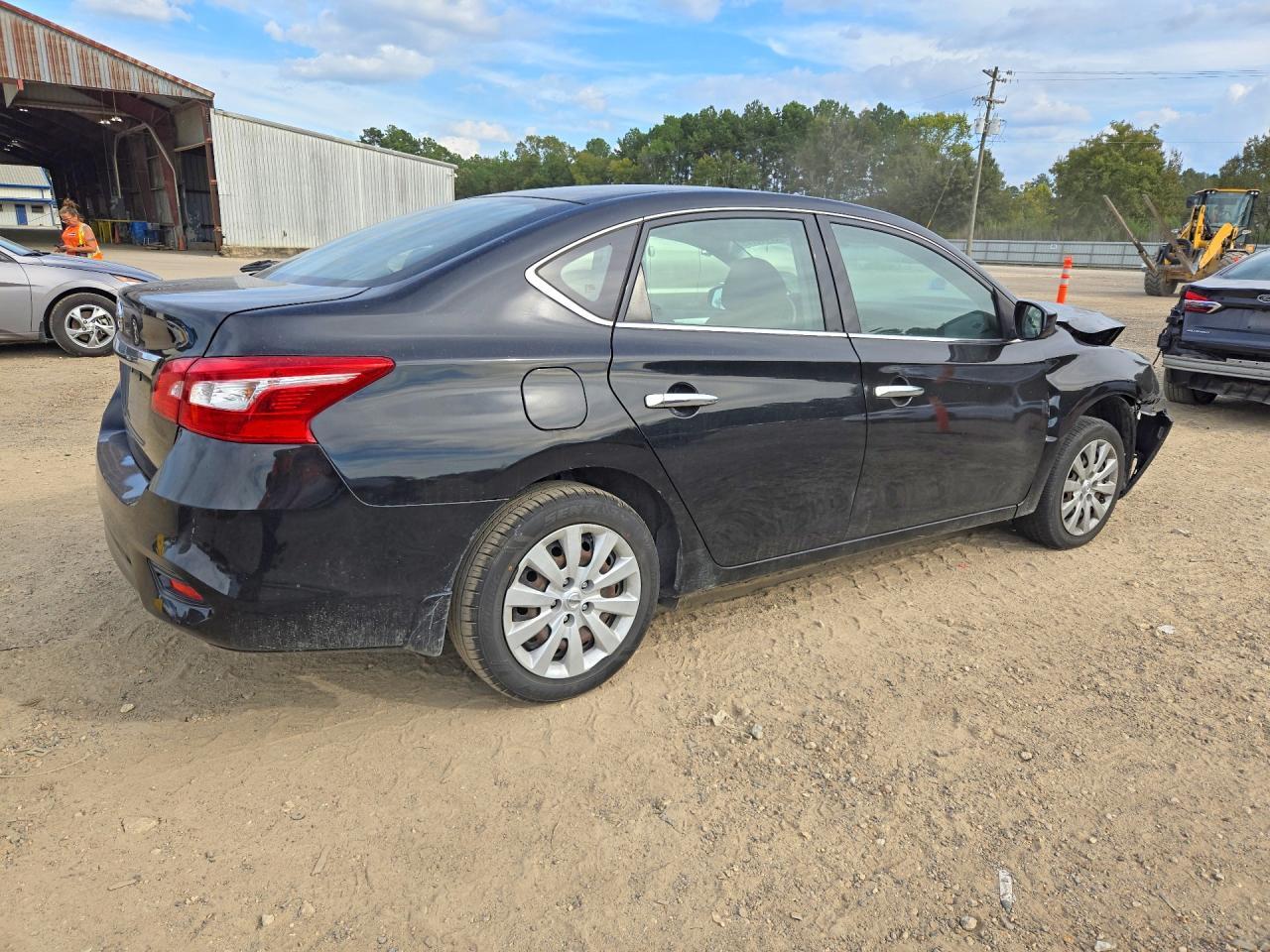 2019 Nissan Sentra S - Фото 3