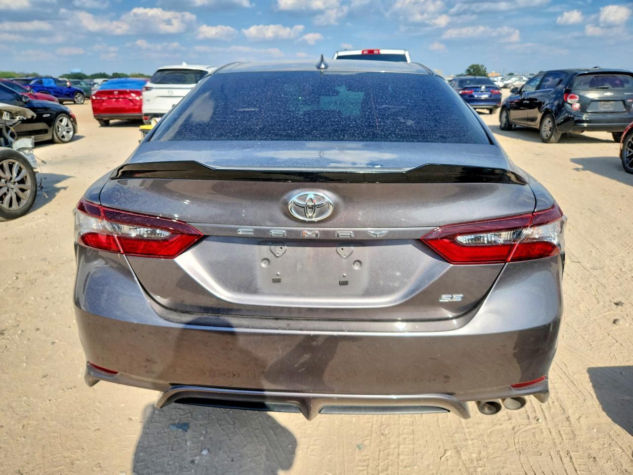 2022 Toyota Camry Se - Фото 6