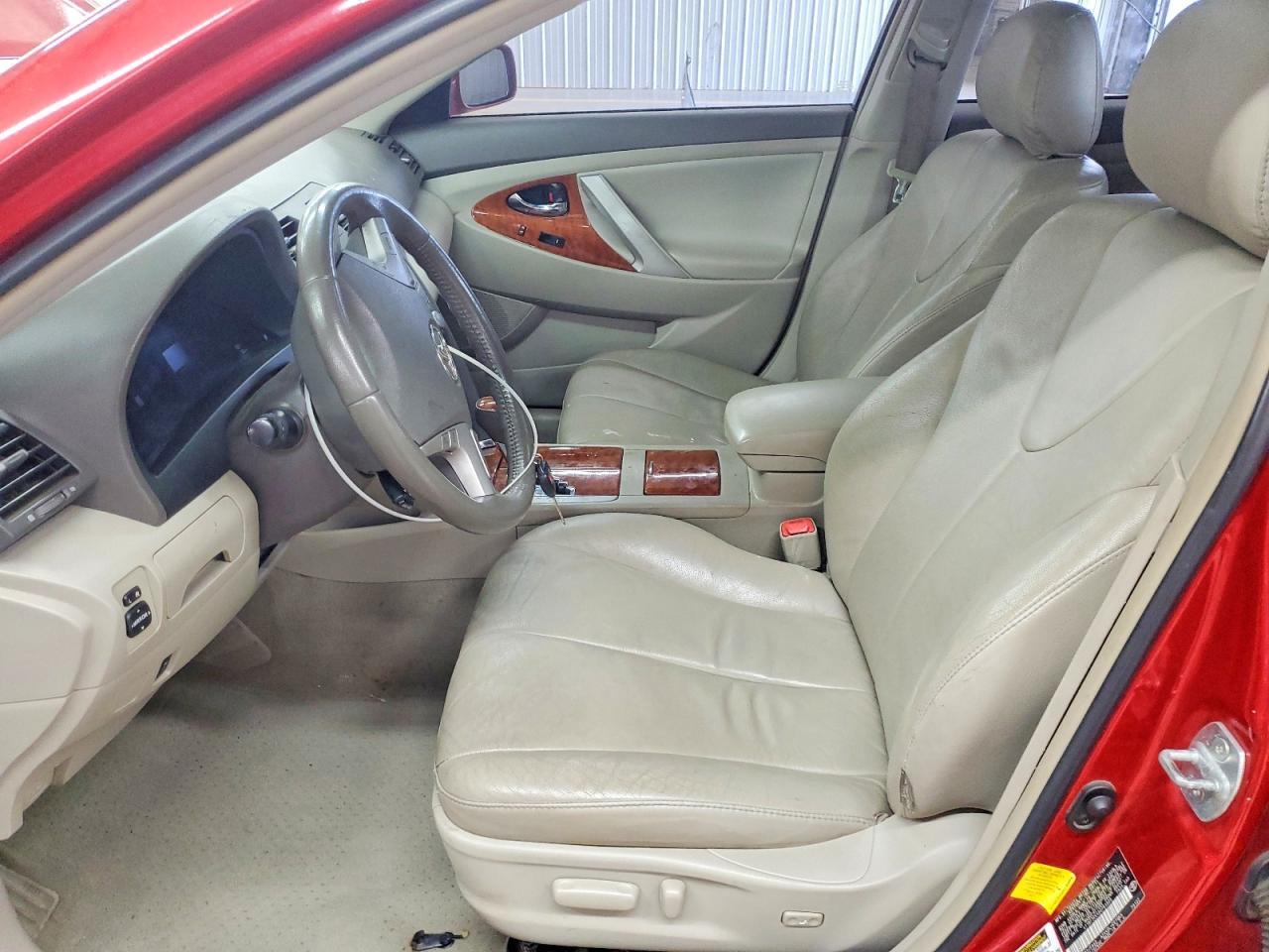 2011 Toyota Camry Xle - Image 7