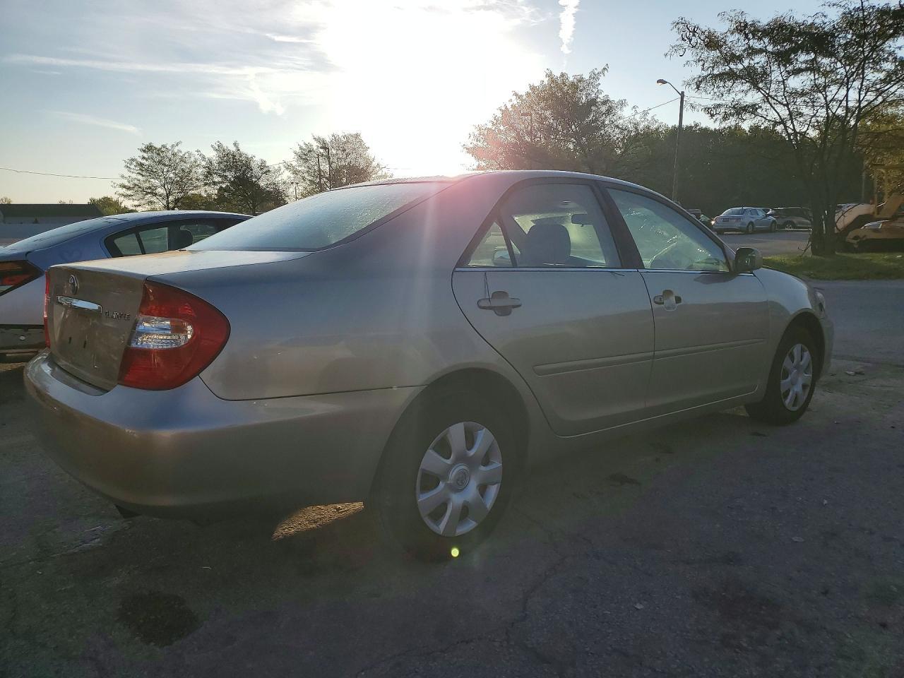 2003 Toyota Camry Le - Фото 3