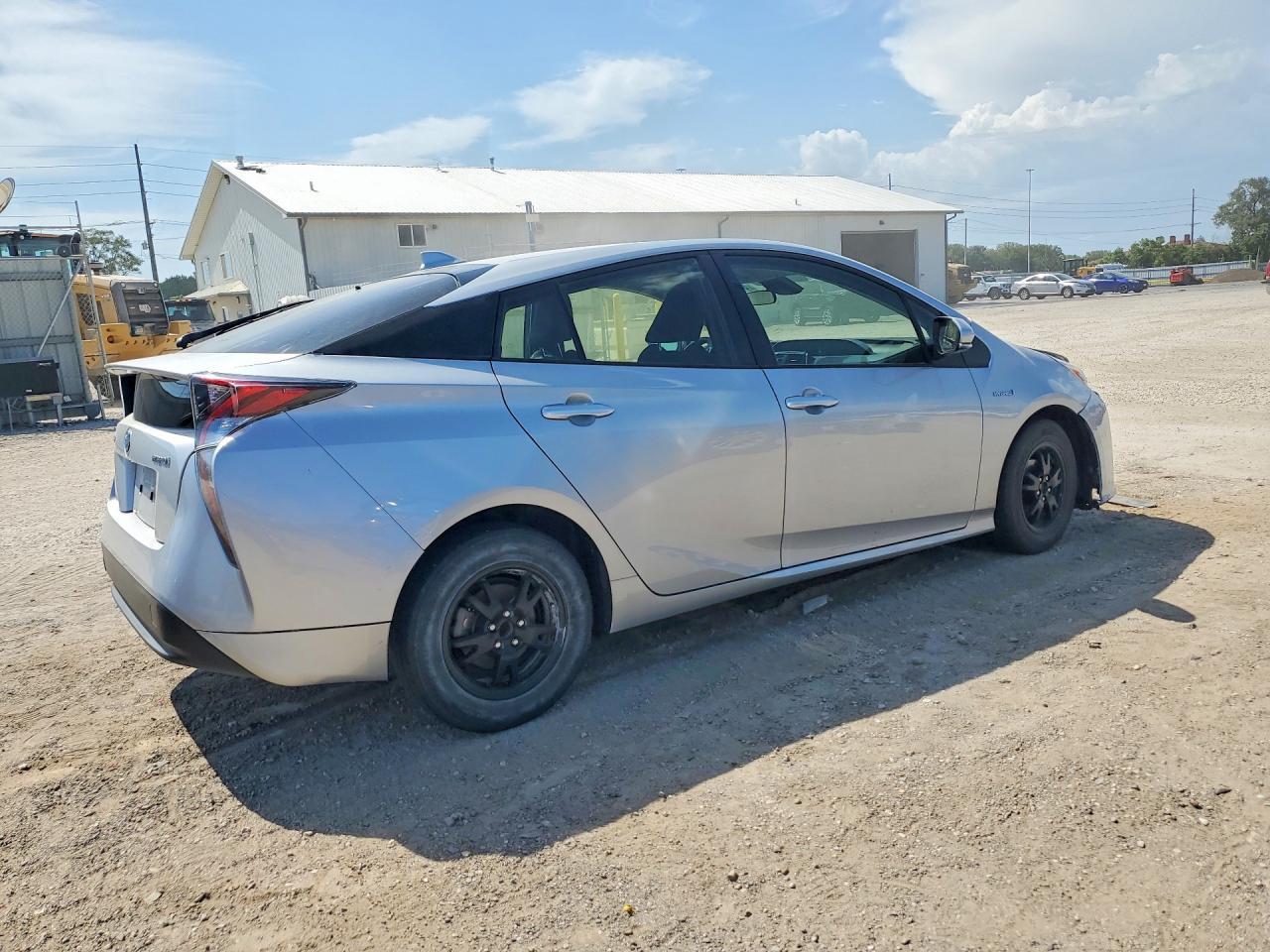2017 Toyota Prius Two - Фото 3