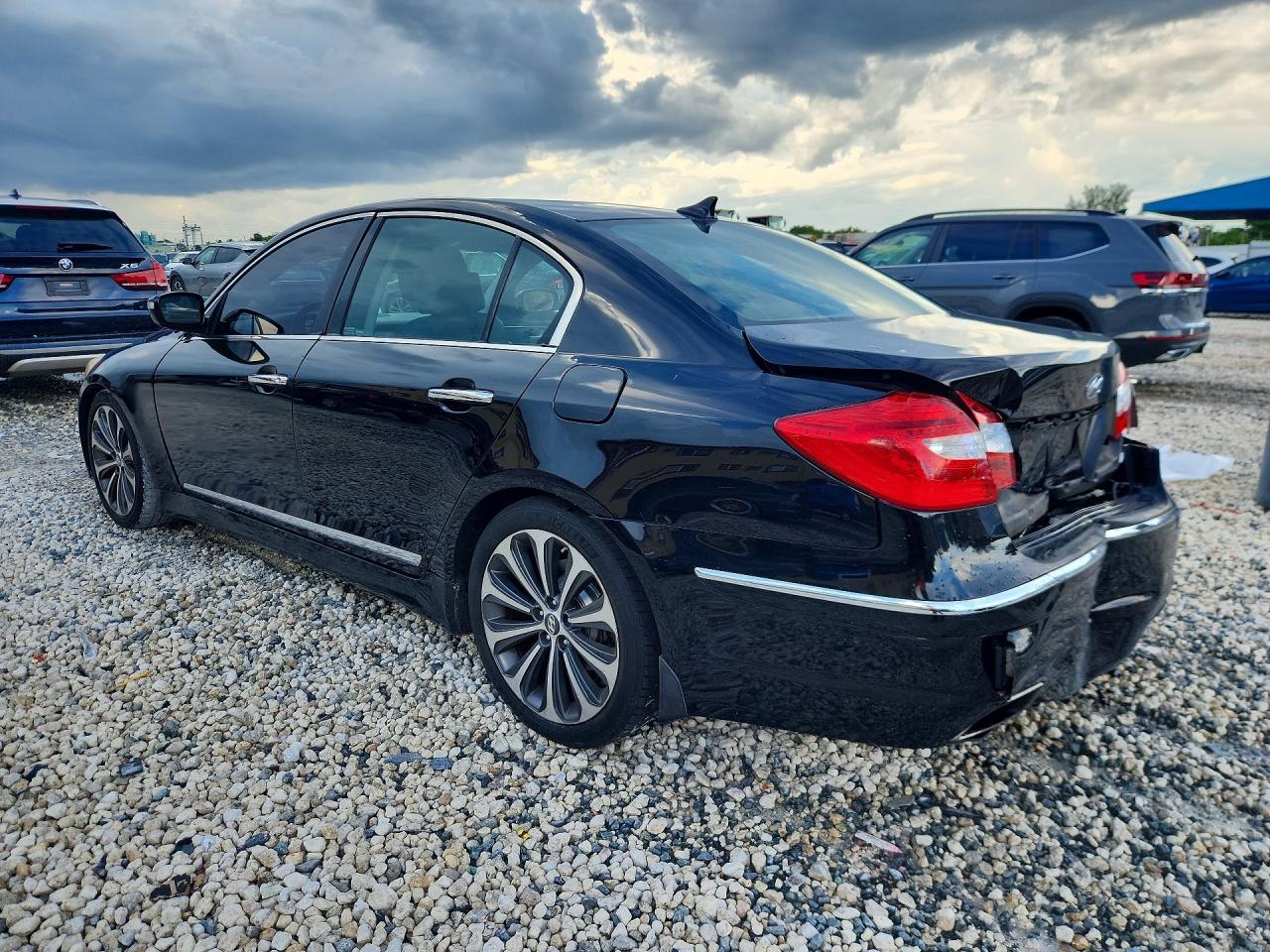 2012 Hyundai Genesis 5.0L - Фото 2