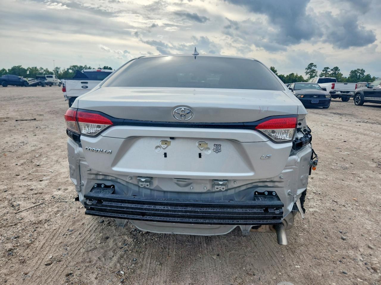 2025 Toyota Corolla Le - Фото 6