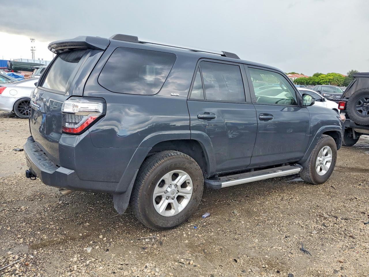 2024 Toyota 4Runner Sr5 - Image 3