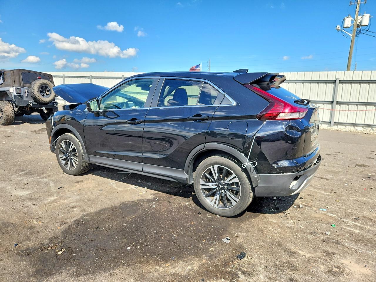 2023 Mitsubishi Eclipse Cross Se - Фото 2