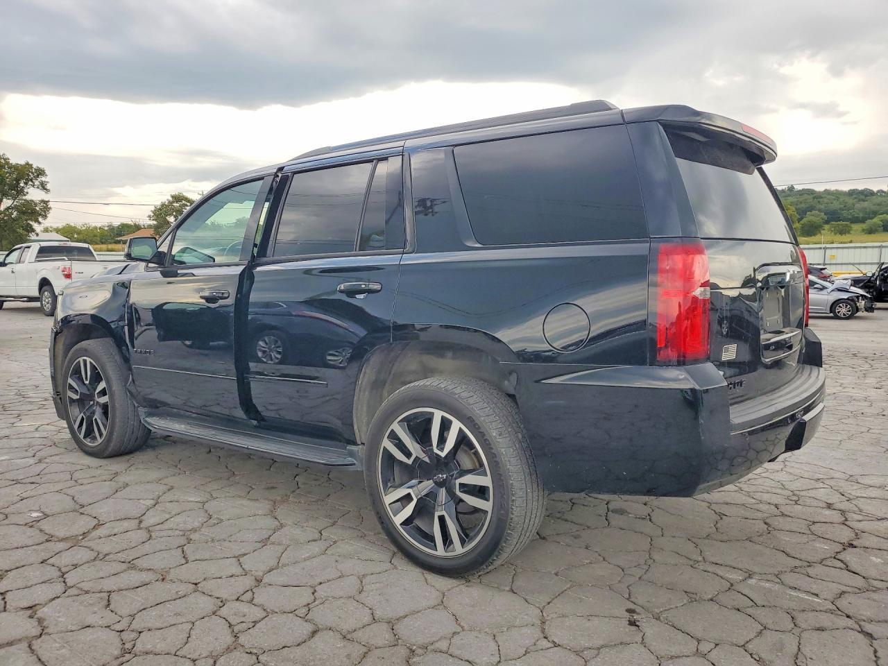 2019 Chevrolet Tahoe K1500 Premier - Image 2
