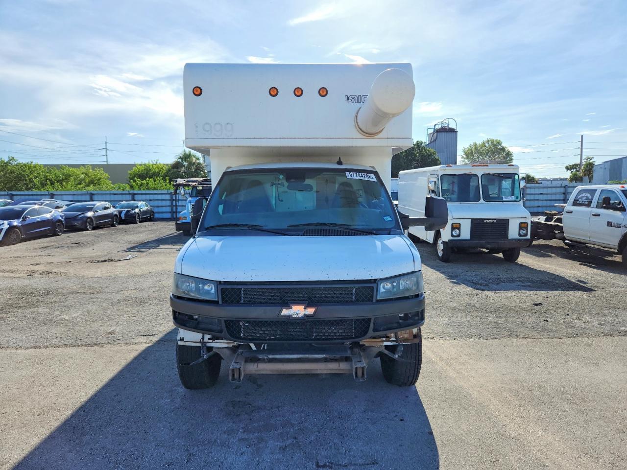2019 Chevrolet Express G3500 - Фото 5