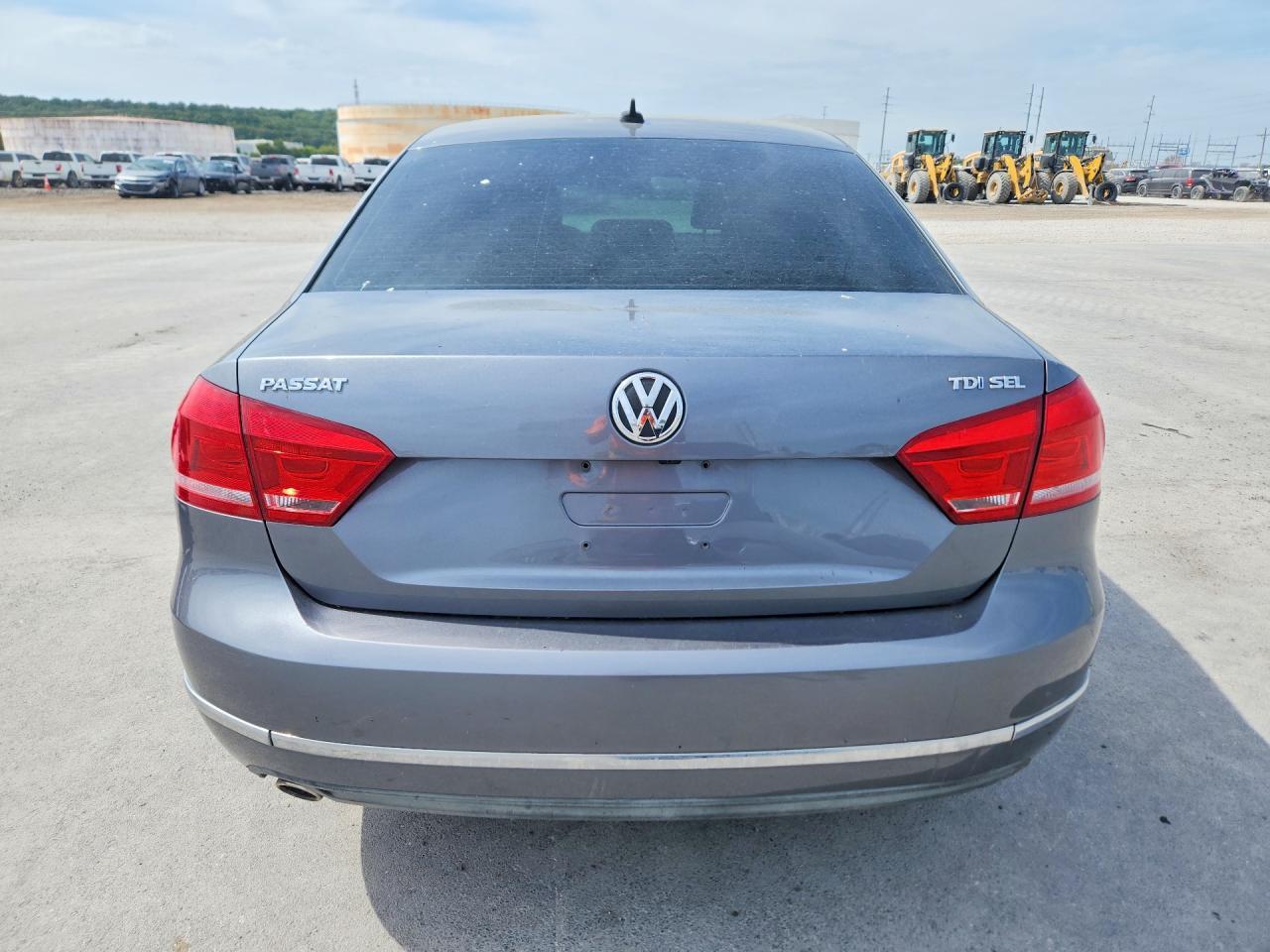 2013 Volkswagen Passat Sel - Image 6
