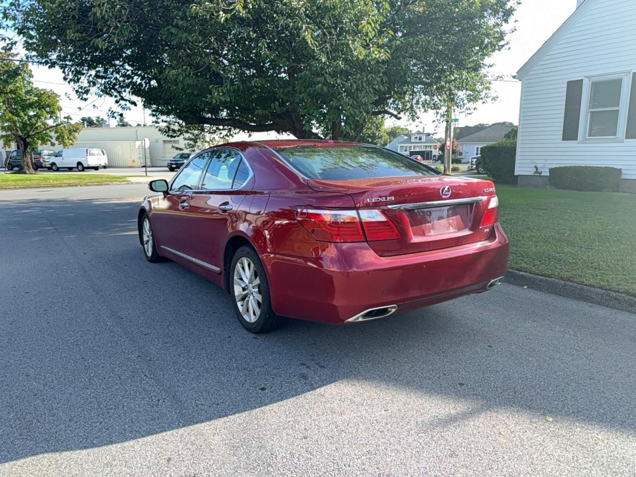 2010 Lexus Ls 460 - Image 3