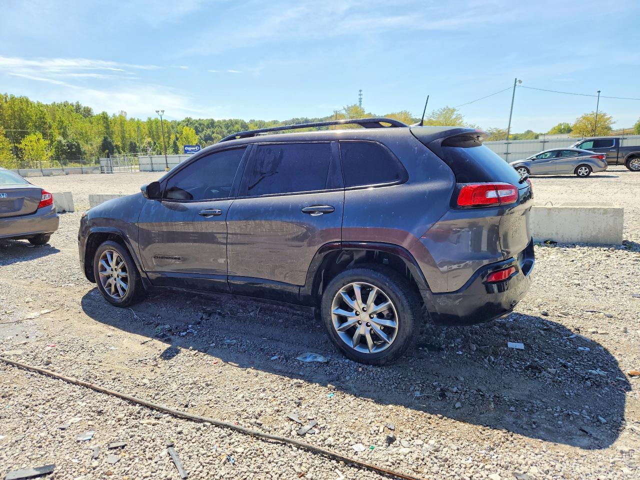 2018 Jeep Cherokee Latitude - Фото 2