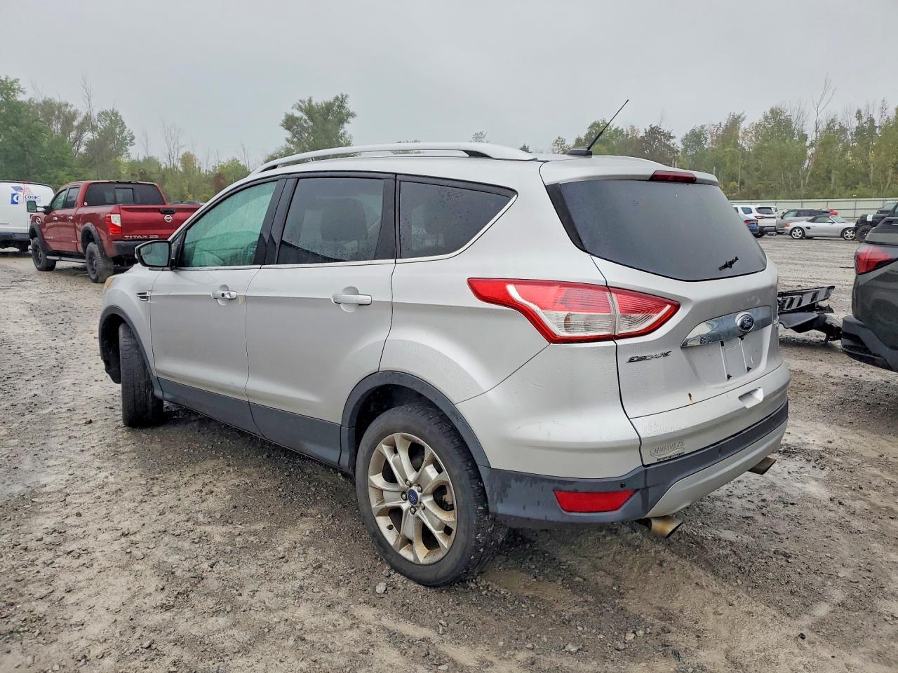 2015 Ford Escape Titanium - Фото 2