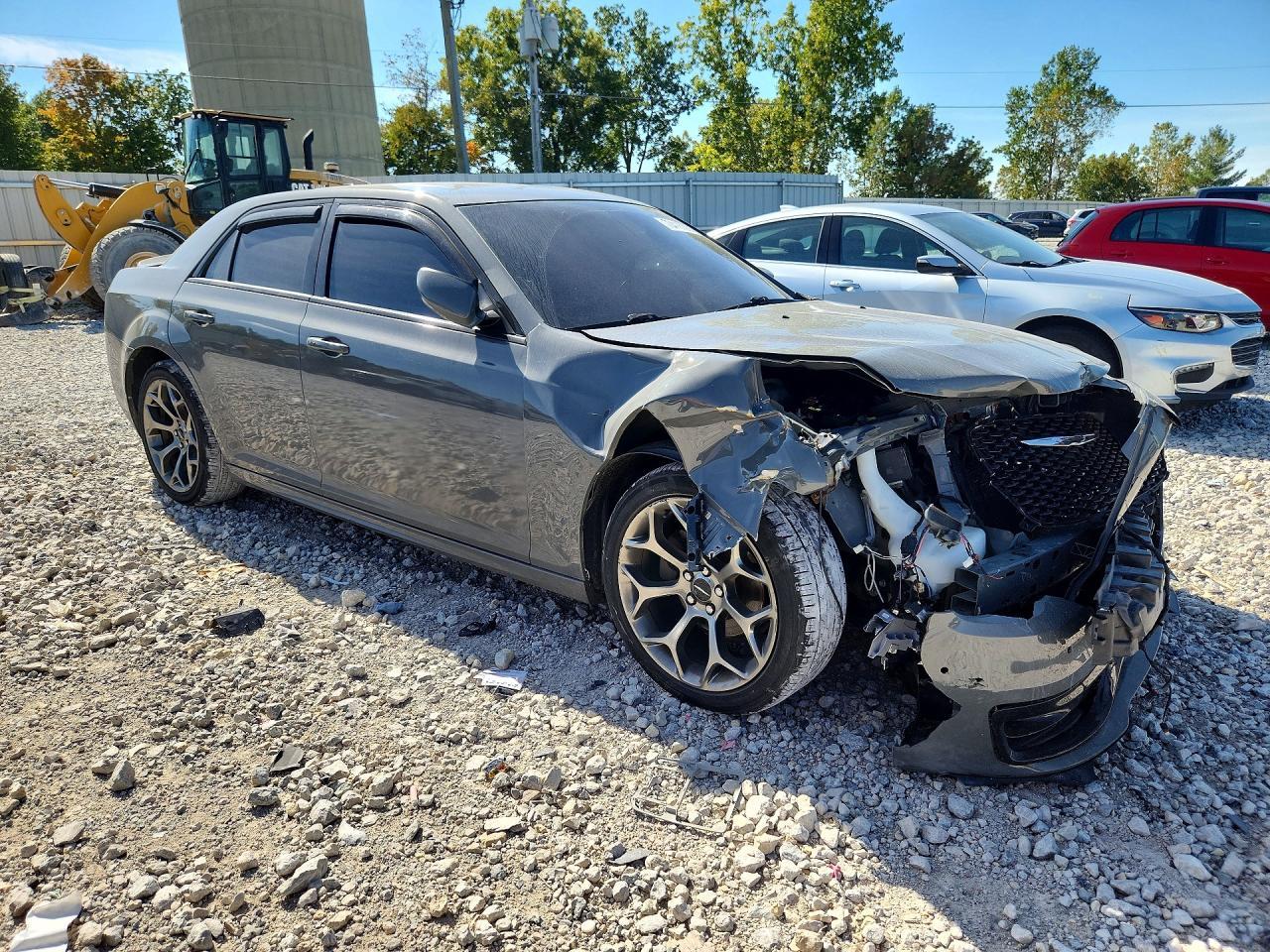 2017 Chrysler 300 S - Фото 4