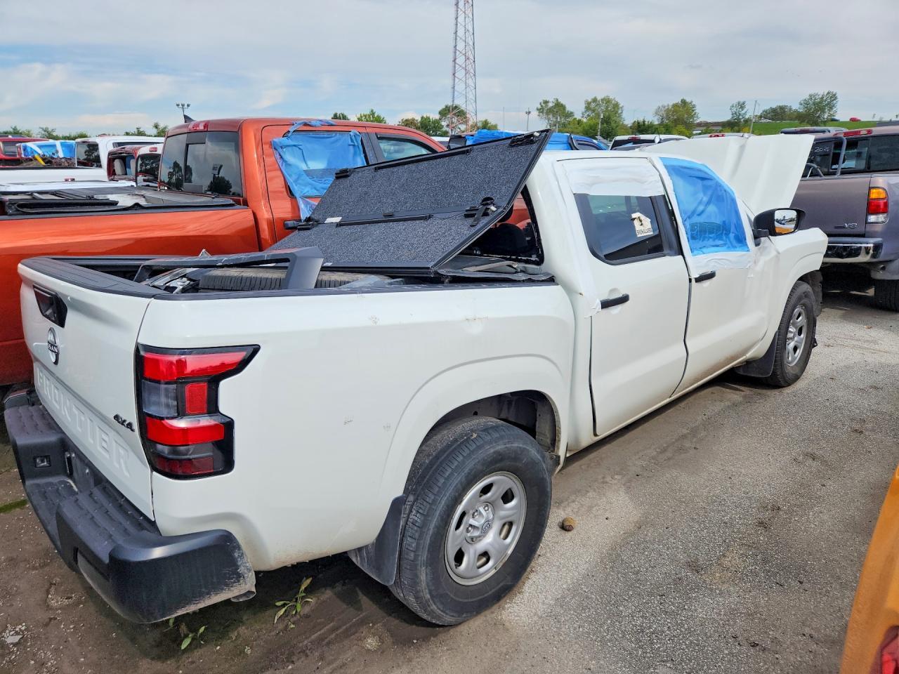 2024 Nissan Frontier S - Image 3