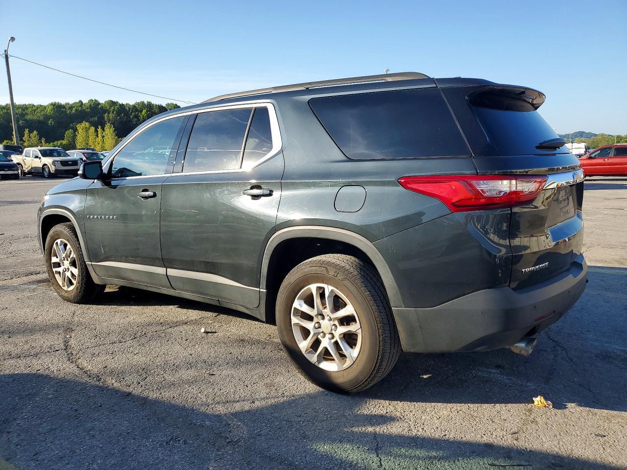 2020 Chevrolet Traverse Lt - Image 2