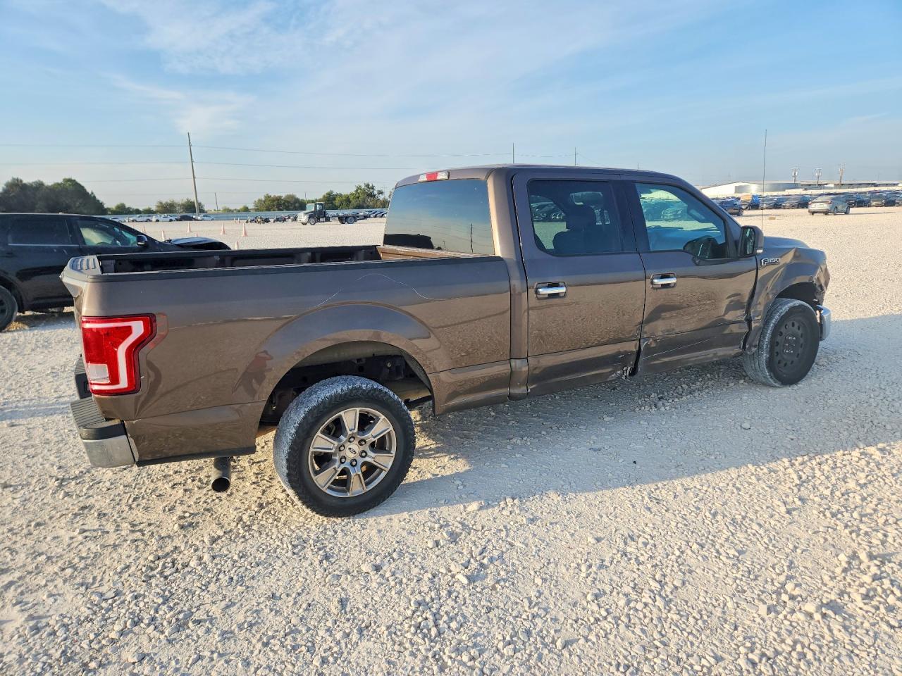 2015 Ford F150 Supercrew - Фото 3
