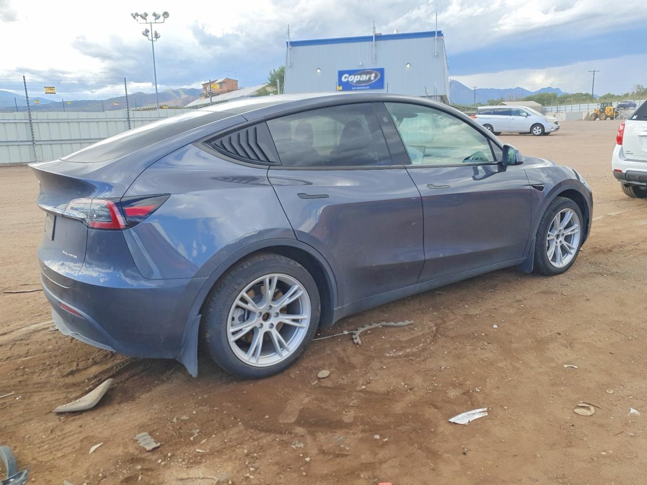 2023 Tesla Model Y - Фото 3