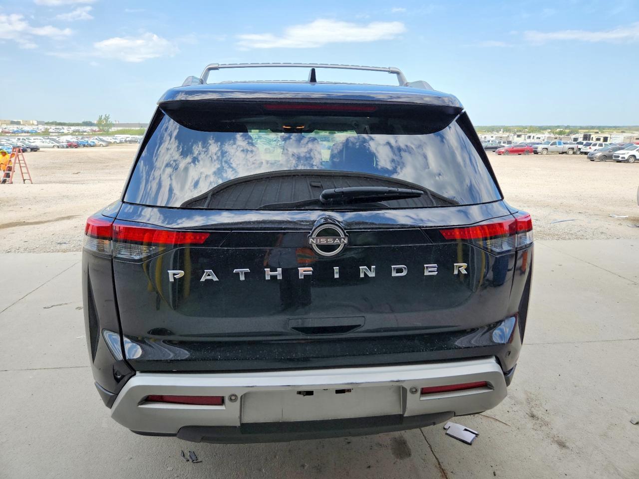 2023 Nissan Pathfinder Sl - Image 6