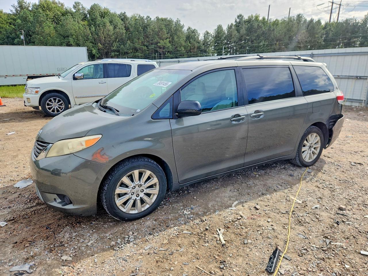 2011 Toyota Sienna Le